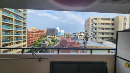 �_�ސ쌧����s�А��C��1���ڂ̒��Ã}���V�����̏Z�˂���̒��]�ʐ^