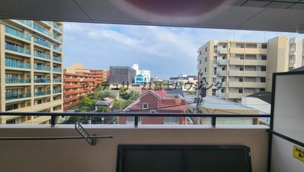 �_�ސ쌧����s�А��C��1���ڂ̒��Ã}���V�����̏Z�˂���̒��]�ʐ^