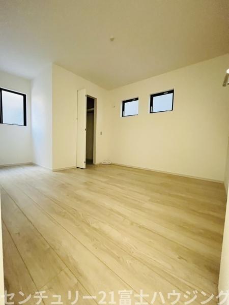 �_�ސ쌧������s�ᏼ���̐V�z��ˌ��Ă̗m��