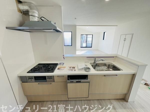 �_�ސ쌧������s�ᏼ���̐V�z��ˌ��ẴL�b�`��