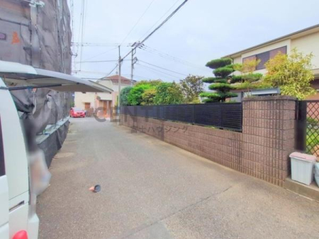 _ސ쌧sC7ڂ̐VzˌĂ̑OʓH܂ތnʐ^