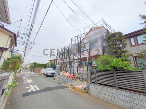 _ސ쌧sC7ڂ̐VzˌĂ̑OʓH܂ތnʐ^