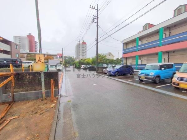 _ސ쌧s̐VzˌĂ̑OʓH܂ތnʐ^