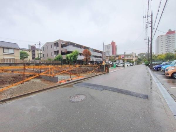 _ސ쌧s̐VzˌĂ̑OʓH܂ތnʐ^