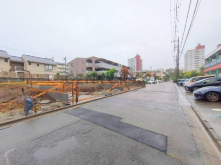 _ސ쌧s̐VzˌĂ̑OʓH܂ތnʐ^