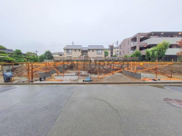 _ސ쌧s̐VzˌĂ̑OʓH܂ތnʐ^