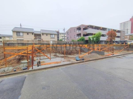 _ސ쌧s̐VzˌĂ̑OʓH܂ތnʐ^