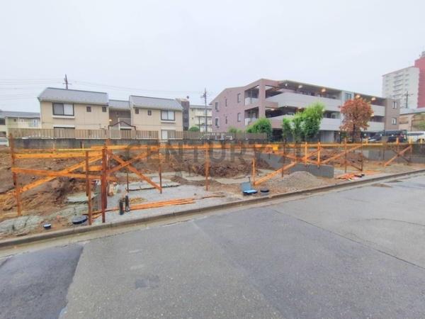 _ސ쌧s̐VzˌĂ̑OʓH܂ތnʐ^