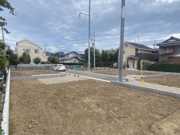 _ސ쌧s~̐VzˌĂ̑OʓH܂ތnʐ^