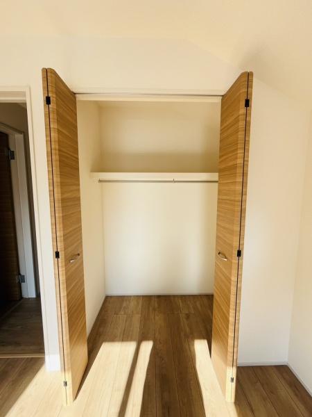 �_�ސ쌧������s�~���̐V�z��ˌ��Ă̎��[