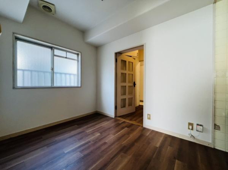 �_�ސ쌧����s�P�s1���ڂ̒��Ã}���V�����̃��r���O