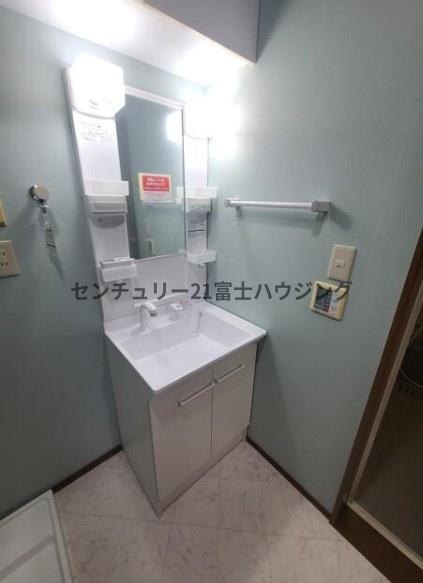 _ސ쌧qs␣̒ÈˌĂ̐ʑEʏ