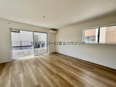 _ސ쌧sPs3ڂ̐VzˌẴrO