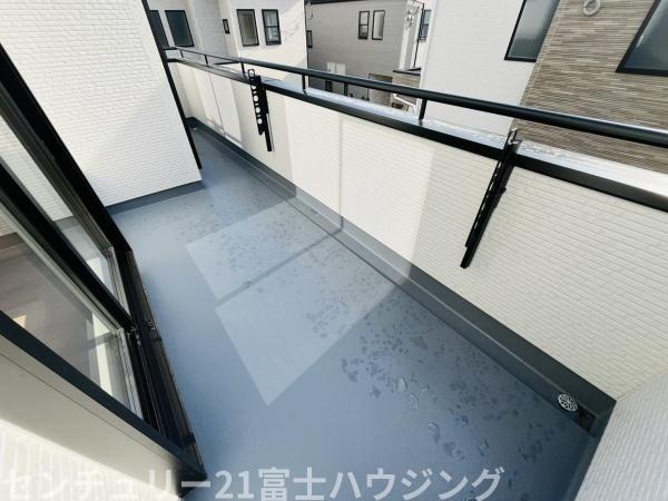 �_�ސ쌧������s�~���̐V�z��ˌ��Ẵo���R�j�[