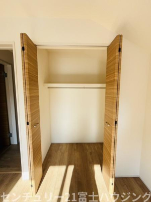 �_�ސ쌧������s�~���̐V�z��ˌ��Ă̎��[