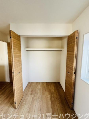 �_�ސ쌧������s�~���̐V�z��ˌ��Ă̎��[