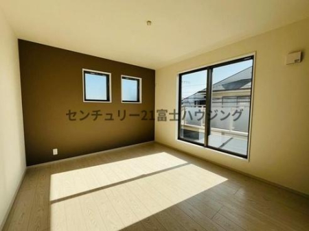 �_�ސ쌧����s�T���̐V�z��ˌ��Ă̗m��