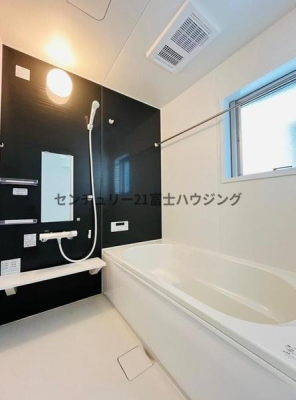 �_�ސ쌧����s�T���̐V�z��ˌ��Ă̗���