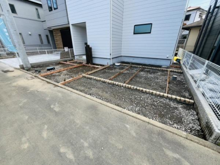 �_�ސ쌧������s����1���ڂ̐V�z��ˌ��Ă̒��ԏ�