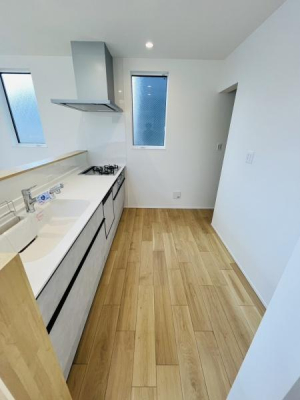 �_�ސ쌧������s����1���ڂ̐V�z��ˌ��ẴL�b�`��