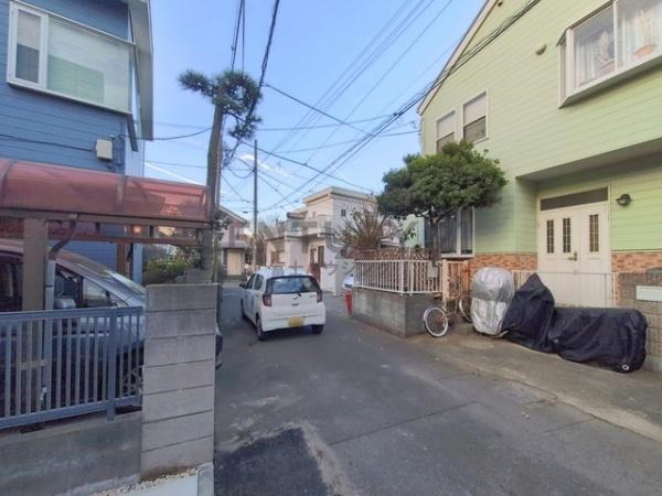 �_�ސ쌧����s�ғ����C��2���ڂ̐V�z��ˌ��Ă̑O�ʓ��H�܂ތ��n�ʐ^