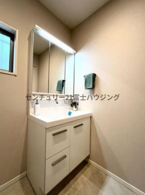 �_�ސ쌧����s�����C��6���ڂ̒��È�ˌ��Ă̐��ʑ�E���ʏ�