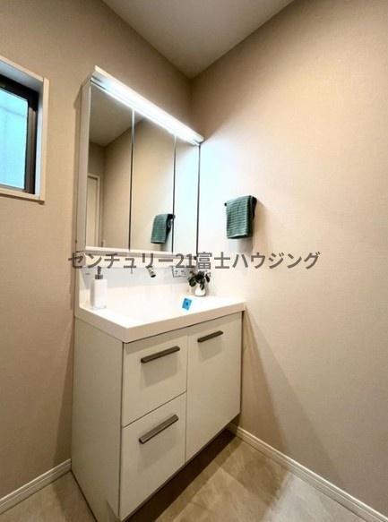 �_�ސ쌧����s�����C��6���ڂ̒��È�ˌ��Ă̐��ʑ�E���ʏ�