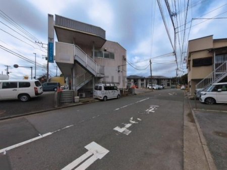 �_�ސ쌧����s���̐V�z��ˌ��Ă̑O�ʓ��H�܂ތ��n�ʐ^