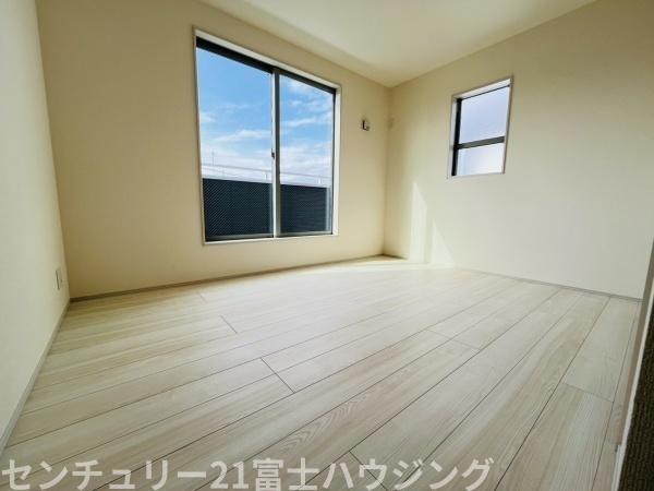 �_�ސ쌧������s�����̐V�z��ˌ��Ẳ摜