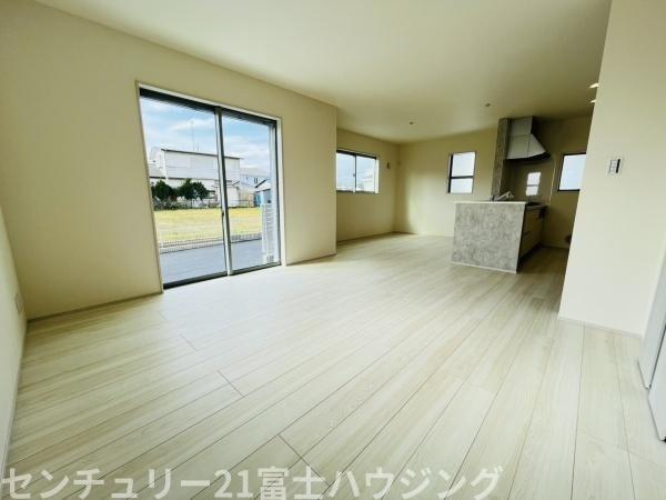 �_�ސ쌧������s�����̐V�z��ˌ��Ẵ��r���O