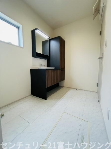 �_�ސ쌧������s�����̐V�z��ˌ��Ă̐��ʑ�E���ʏ�