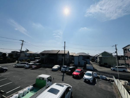 �_�ސ쌧������s����2���ڂ̐V�z��ˌ��Ă̏Z�˂���̒��]�ʐ^