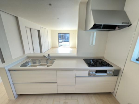 �_�ސ쌧������s����2���ڂ̐V�z��ˌ��ẴL�b�`��