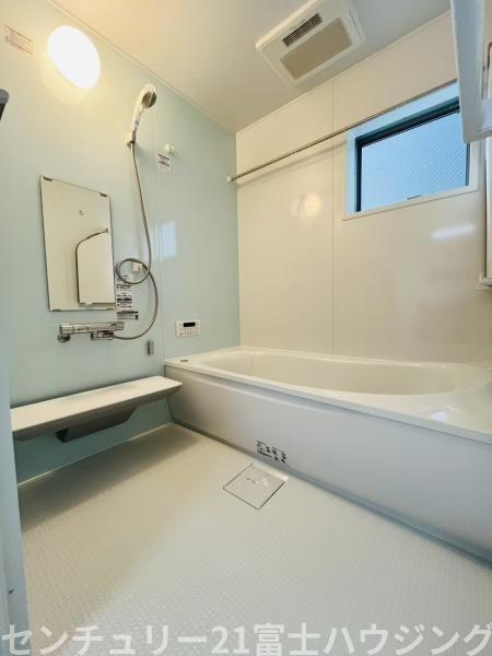 �_�ސ쌧������s�����̐V�z��ˌ��Ă̗���