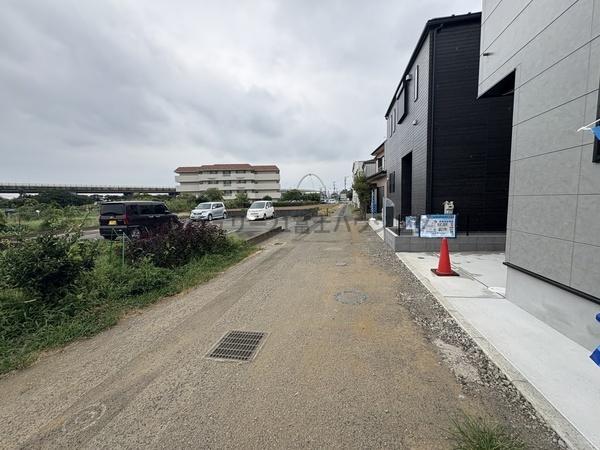 _ސ쌧s̐VzˌĂ̑OʓH܂ތnʐ^