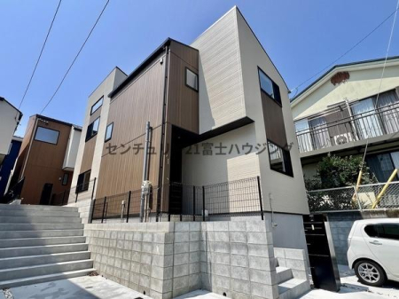 神奈川県藤沢市善行3丁目の新築一戸建ての現地外観写真