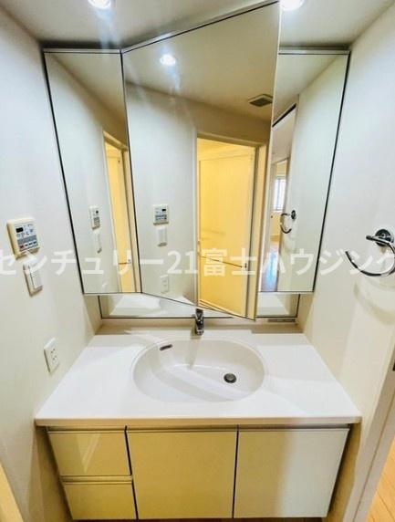 _ސ쌧qsR̒Ã}V̐ʑEʏ