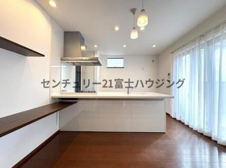 _ސ쌧sH1ڂ̒ÈˌẴrO