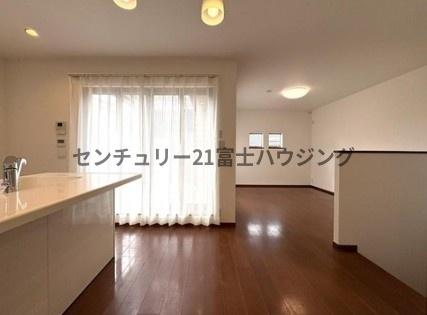 _ސ쌧sH1ڂ̒ÈˌẴrO