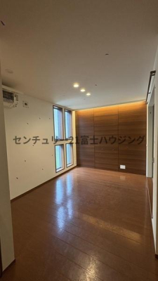 _ސ쌧sH1ڂ̒ÈˌẴrO