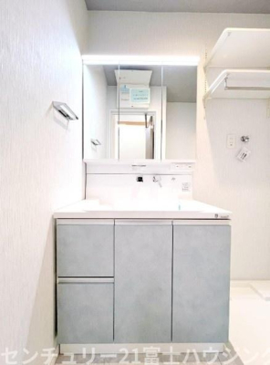 _ސ쌧sCݖk5ڂ̒ÈˌĂ̐ʑEʏ