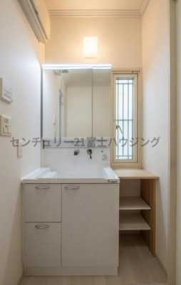 _ސ쌧sc4ڂ̒ÈˌĂ̐ʑEʏ