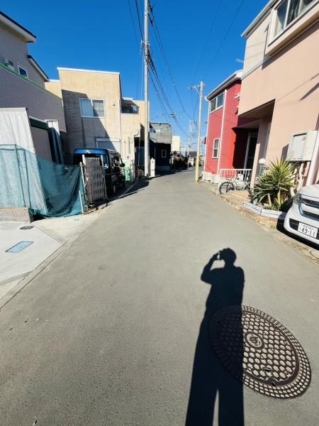 �_�ސ쌧������s�����u�̐V�z��ˌ��Ă̑O�ʓ��H�܂ތ��n�ʐ^