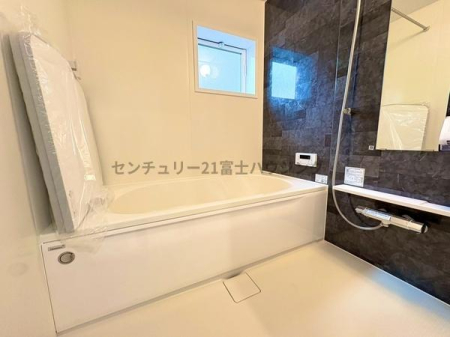 �_�ސ쌧������s���4���ڂ̐V�z��ˌ��Ă̗���