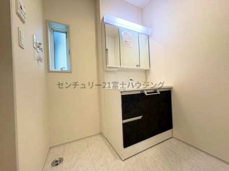 �_�ސ쌧������s���4���ڂ̐V�z��ˌ��Ă̐��ʑ�E���ʏ�