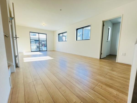 �_�ސ쌧������s�����u�̐V�z��ˌ��Ẵ��r���O