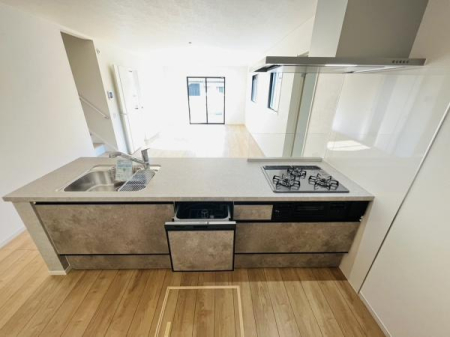 �_�ސ쌧������s�����u�̐V�z��ˌ��ẴL�b�`��