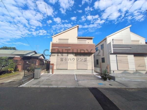 _ސ쌧s4ڂ̐VzˌĂ̑OʓH܂ތnʐ^