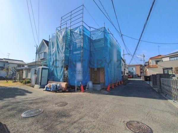 �_�ސ쌧������s����3���ڂ̐V�z��ˌ��Ă̑O�ʓ��H�܂ތ��n�ʐ^