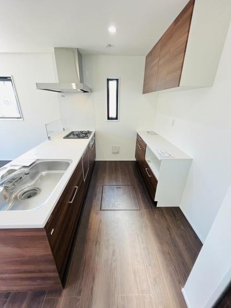 �_�ސ쌧������s�����u2���ڂ̐V�z��ˌ��ẴL�b�`��